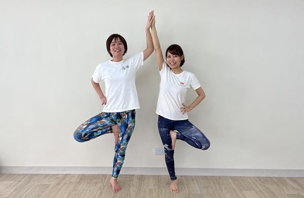木のポーズ