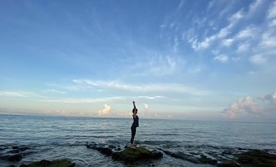 海岸ヨガ
