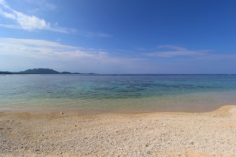 米原ビーチ(よねはらびーち)|石崎半島と水平線