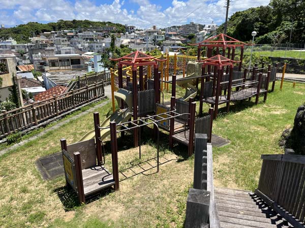 03山巓毛公園_遊具1