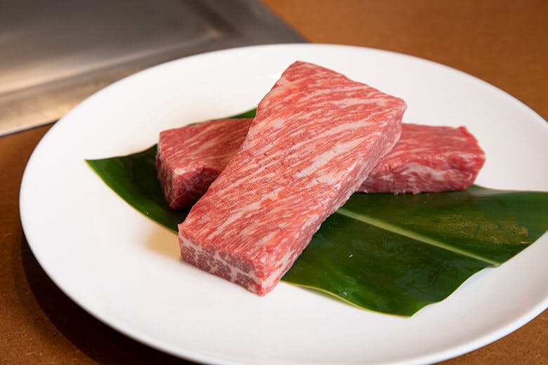 碧|調理前のステーキ肉