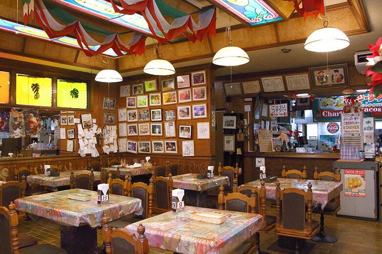 チャーリー多幸寿(タコス)本店|店舗内観