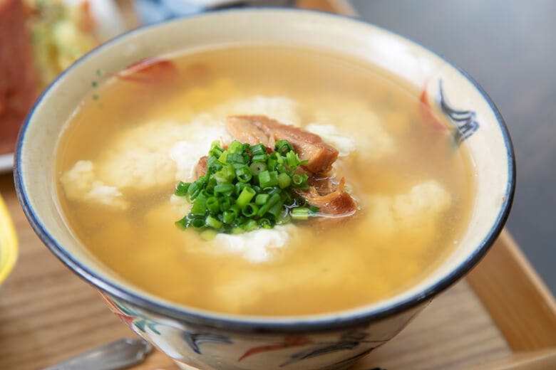 ななほし☆食堂｜ゆし豆腐のアップ