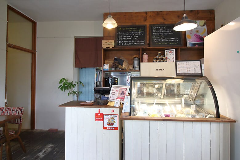 島ジェラート&カフェISOLA|ジェラートケース