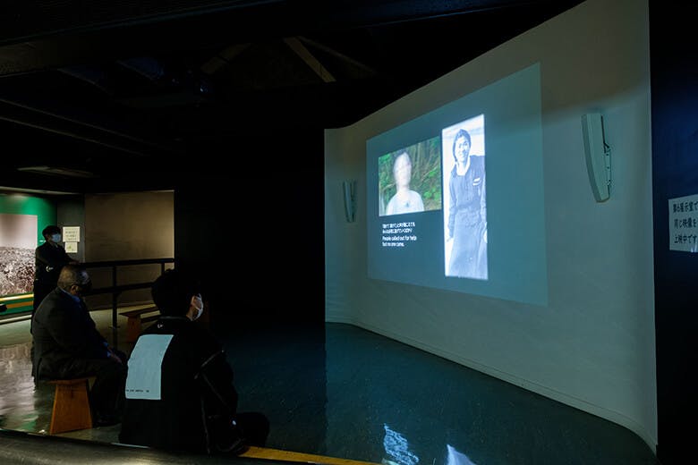 ひめゆり平和祈念資料館｜第三展示室の証言映像