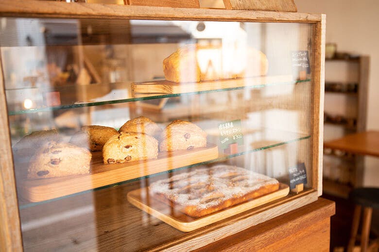 トックリキワタ珈琲店｜スイーツのショーケース
