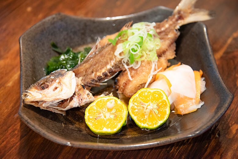 琉球料理 あかさたな|グルクン(タカサゴ)のから揚げ