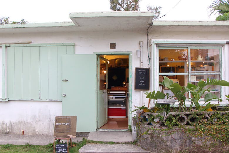 喫茶ニワトリ|店舗入り口