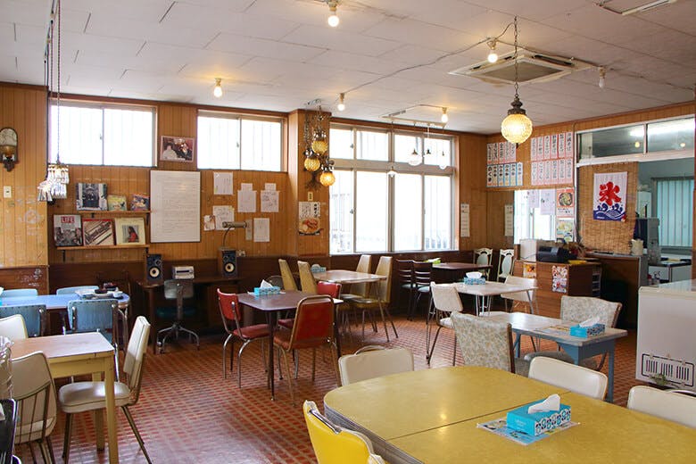 丸三（まるみつ）冷し物店｜店舗内観