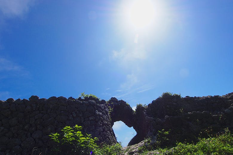玉城城跡|青空に青空に