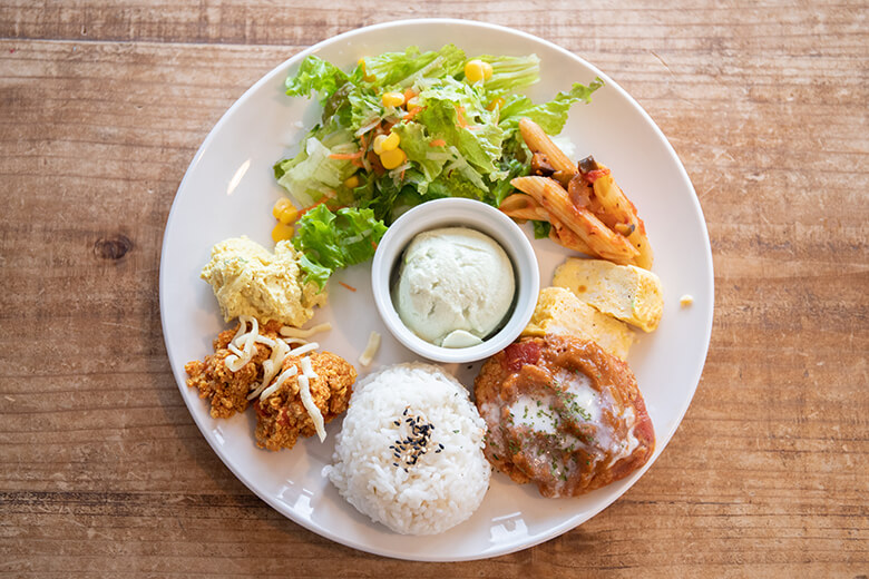 池田食品|系列店「Caf?ソイラボ」の料理