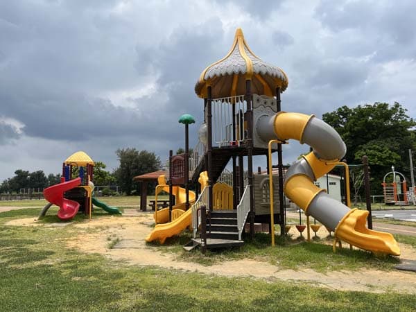 03屋部親水公園_遊具1