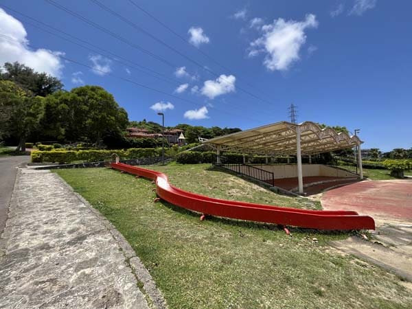 04浦添大公園_ふれあい広場_遊具1