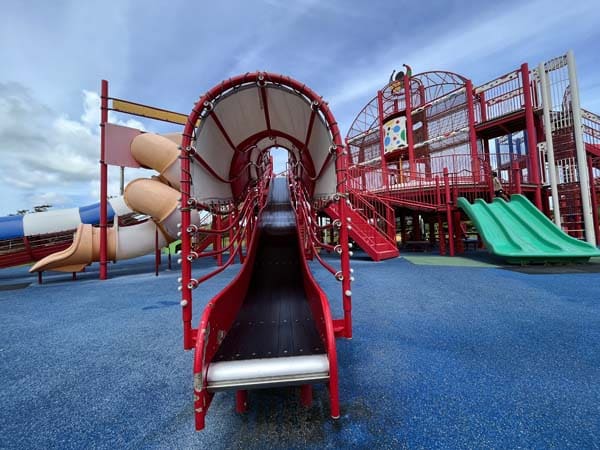 06沖縄県総合運動公園_遊具4